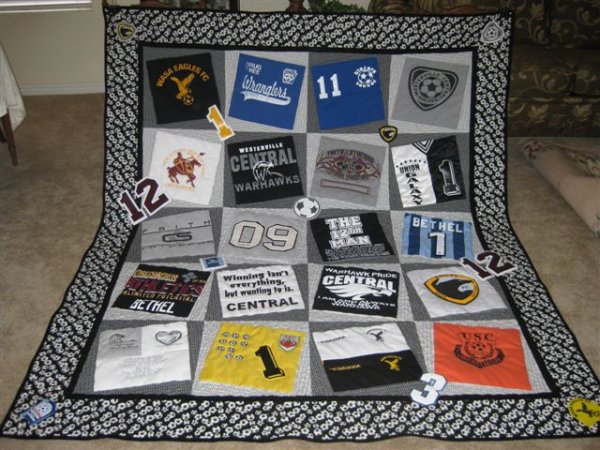 www.hugaquilt.com - Hug A Quilt - T-shirt Quilts