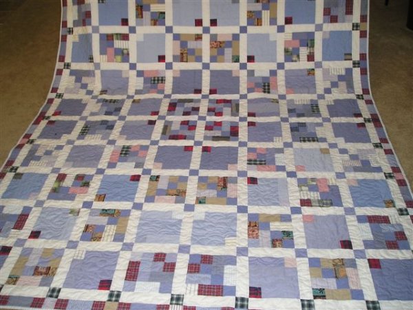 www.hugaquilt.com - Hug A Quilt - Specialty Quilts